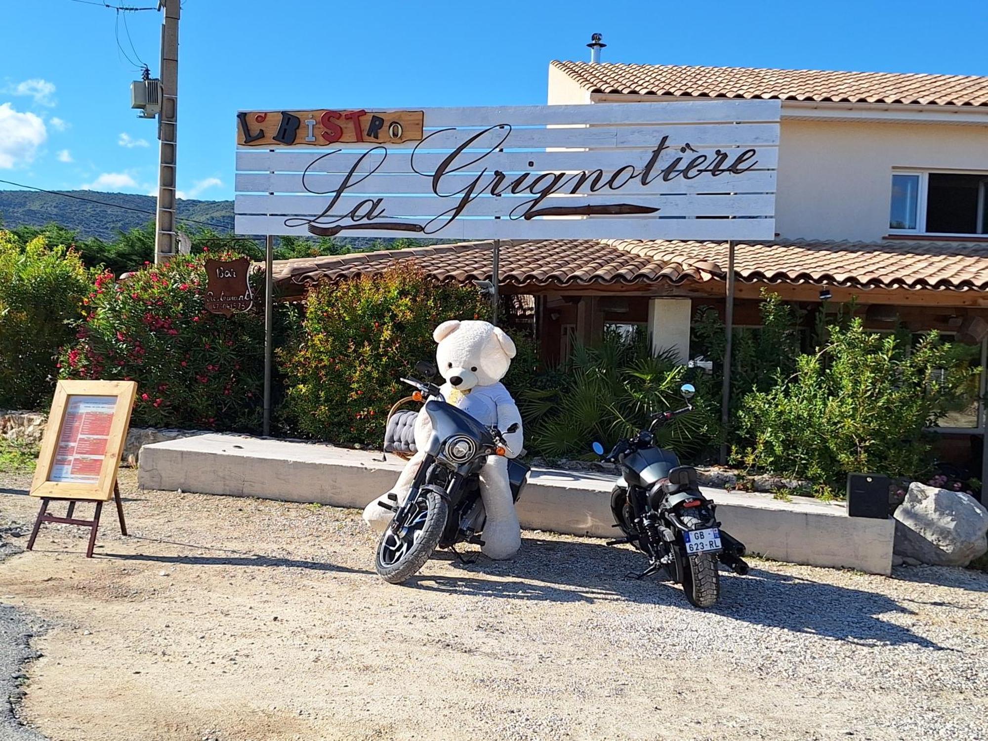 Camping Carrefour De L'Ardeche Saint-Remeze Eksteriør billede